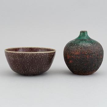 Ulla & Gustav Kraitz, a stoneware vase and a bowl, Förslöv, Sweden, one dated 1976.