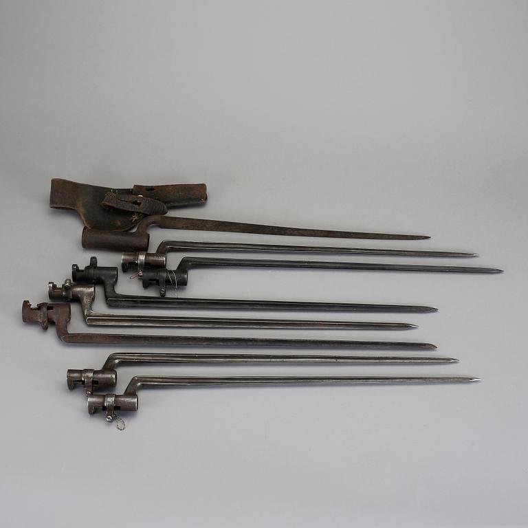 BAJONETTER, 8 stycken, 1800-tal.