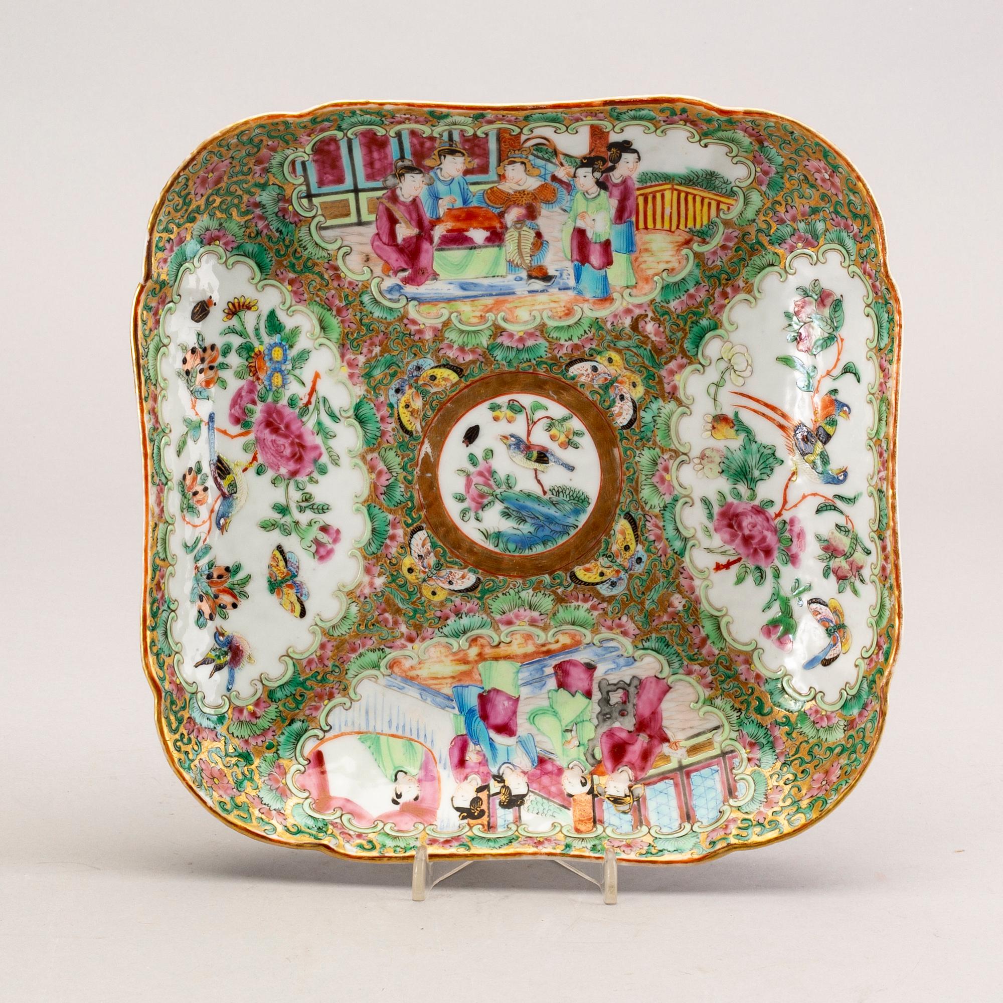 A Chinese kanton porcelain plate.