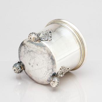 Niclas Warneck, dryckeskanna, silver, Karlstad 1736. Barock.