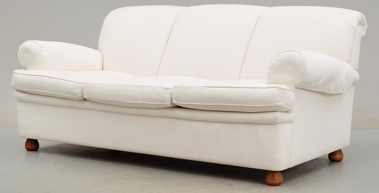 A Josef Frank sofa, Svenskt Tenn, model 703.