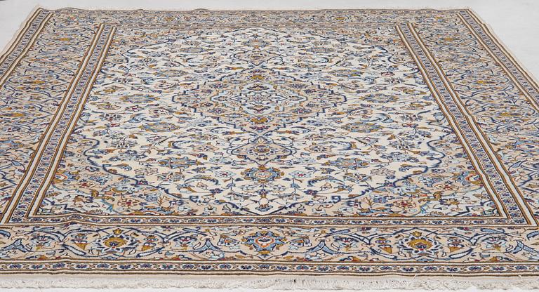Keshan rug, 346 x 240 cm.
