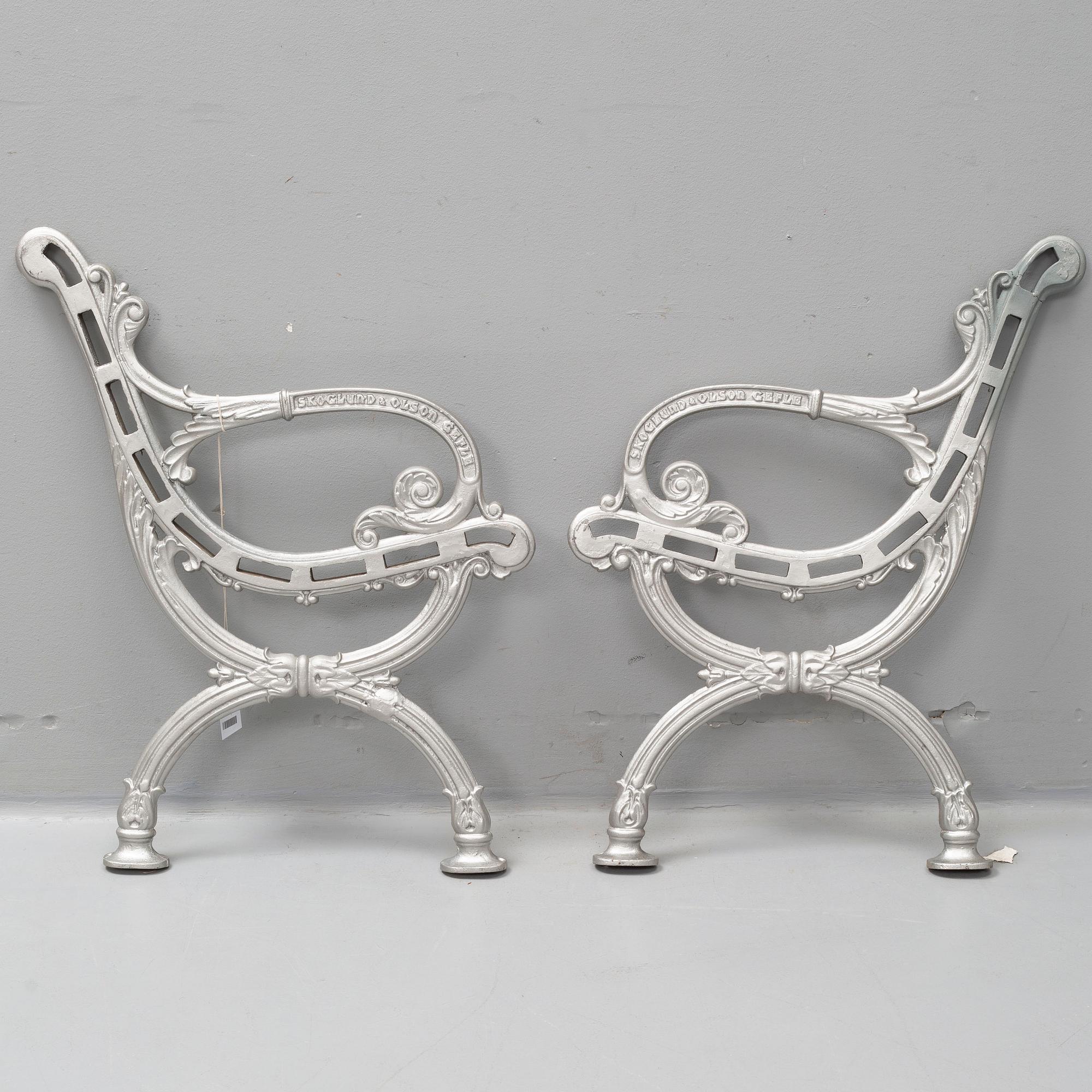 Cast iron ends for a garden sofa, Skoglund & Olson Gefle, circa 1900.