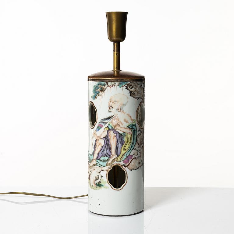 A Chinese porcelain hatstand / table lamp, 20th century.