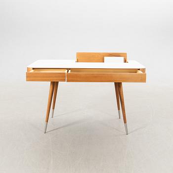 Søren Nissen & Ebbe Gehl, skrivbord AK 1330 för Naver Collection 2000-tal.