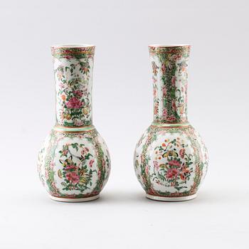 VASER, 2 st, porslin, Kina, Kanton, 1800-tal.