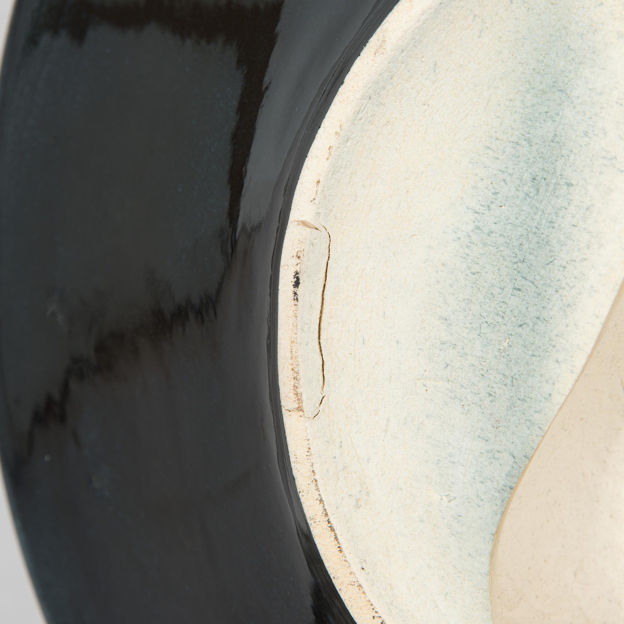 Birger Kaipiainen, a ceramic dish, signed Kaipiainen Arabia.
