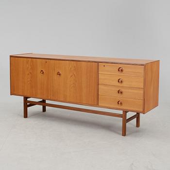 SIDEBOARD, omkring 1900-talets mitt.