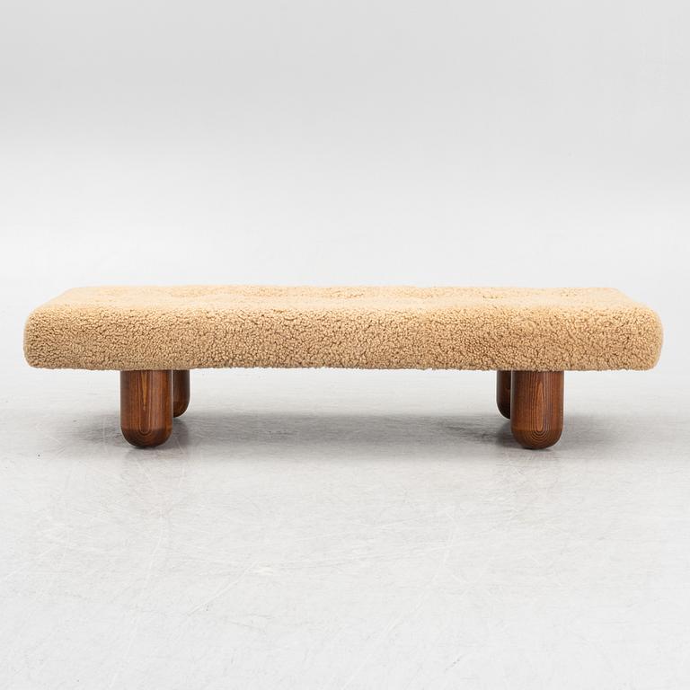 Daybed, contemporary manufacture.