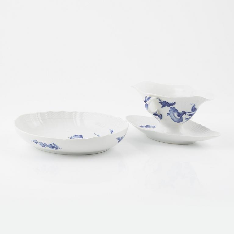 A 'Blå Blomster' 96-pieces porcelain, Royal Copenhagen.