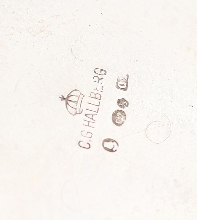 KAFFESERVIS, 3 delar, silver, CG Hallberg, Stockholm 1916/17. Vikt ca 939 gram.