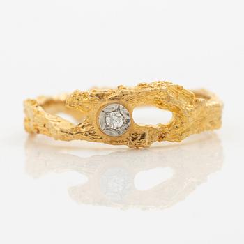 Björn Weckström, ring, 18K gold with an octagon-cut diamond, Finland 1978.
