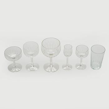 Göran Hongell, glasservis, 52 delar, "Kilta". Iittala, i produktion 1947-1966.