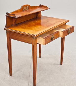 SKRIVBORD, sengustaviansk stil, 1900-talets första hälft.
