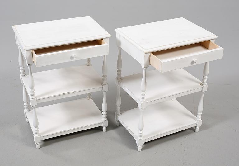 SÄNGBORD, ett par, 1900-tal.