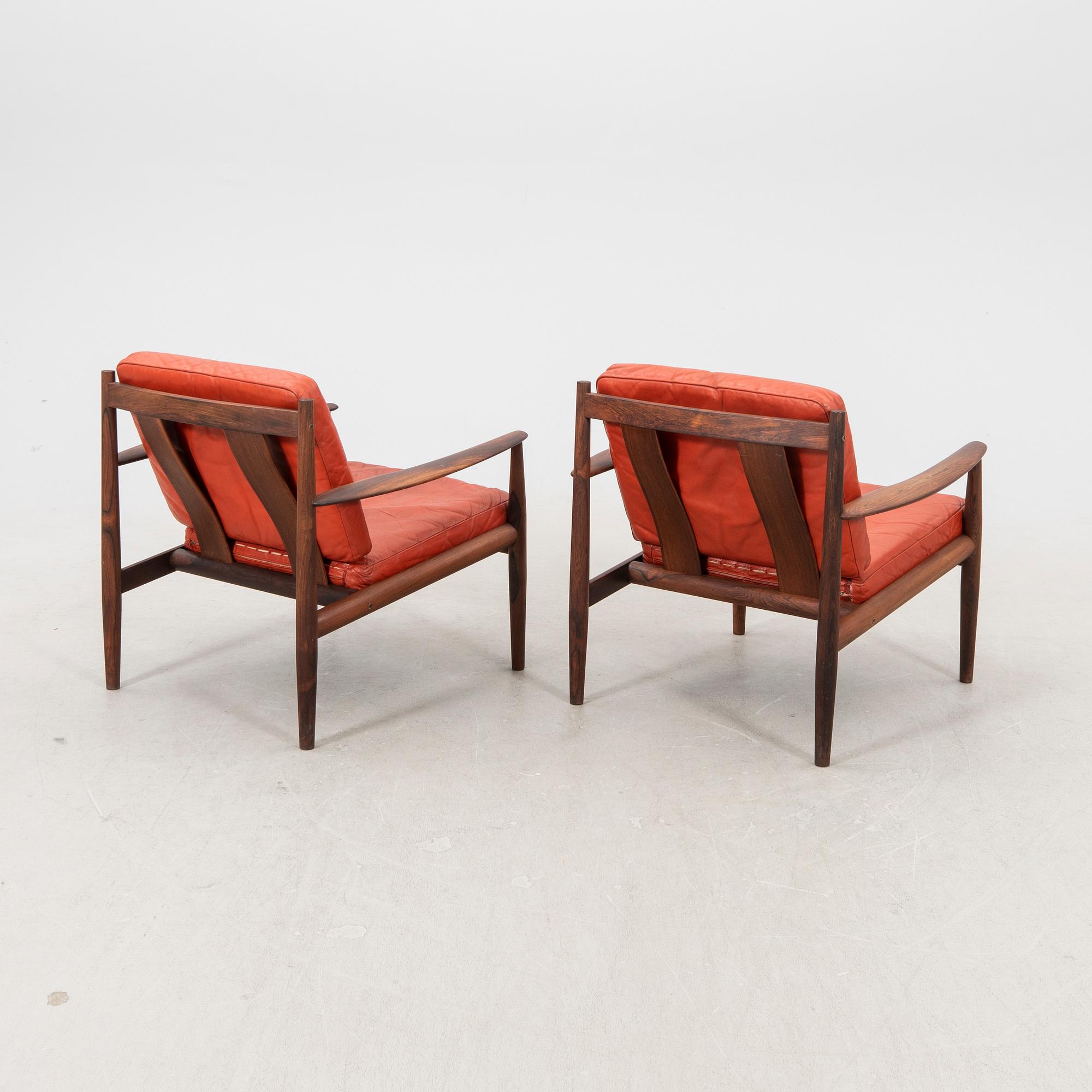 Grete Jalk,  fåtöljer ett par modell 118 för France & Son Daverkosen 1950-tal.