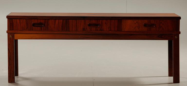 SIDEBOARD, 1970-tal.