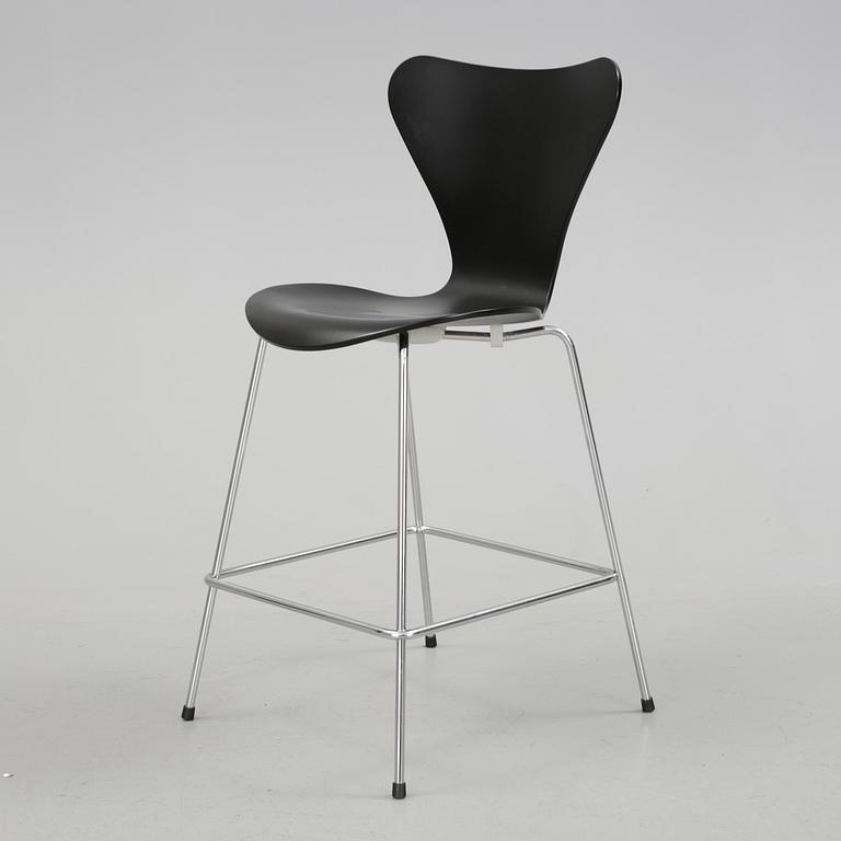 BARSTOL, "Sjuan", Arne Jacobsen för Fritz Hansen.