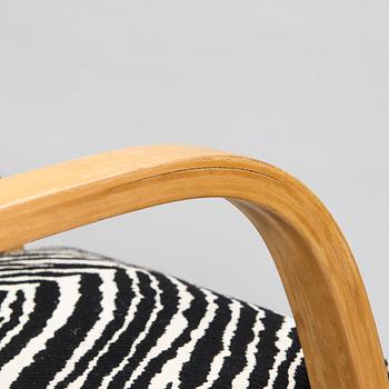 Alvar Aalto, A mid-20th century '34' armchair for  O.Y. Huonekalu- ja Rakennustyötehdas A.B. Finland.