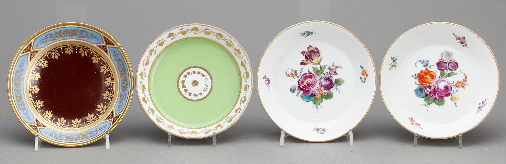 KOPPAR på FAT, 4 st, porslin, Wien, 1800-tal.