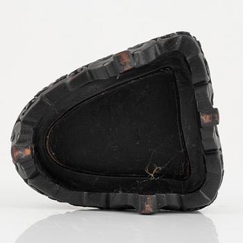 A famille rose 'Rockefeller-pattern' cup with stand, Qing dynasty, Qianlong (1736-95).