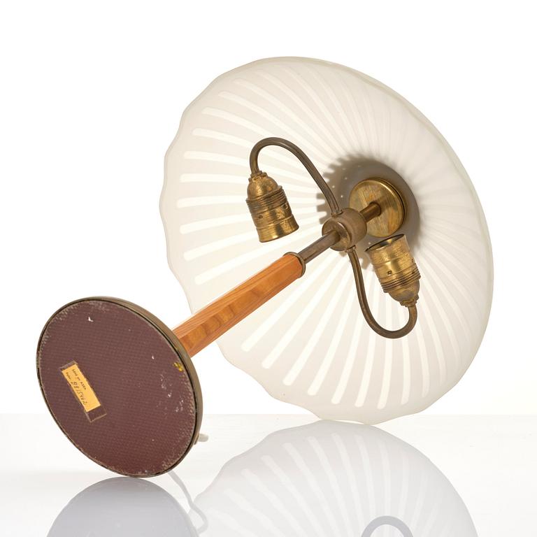 Harald Notini, a table lamp, model '15462', Arvid Böhlmarks Lampfabrik, Sweden, 1940s.