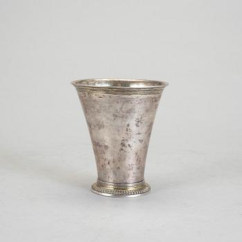 BÄGARE, silver, Nils Dahl, Linköping, 1755. Vikt 146 g.