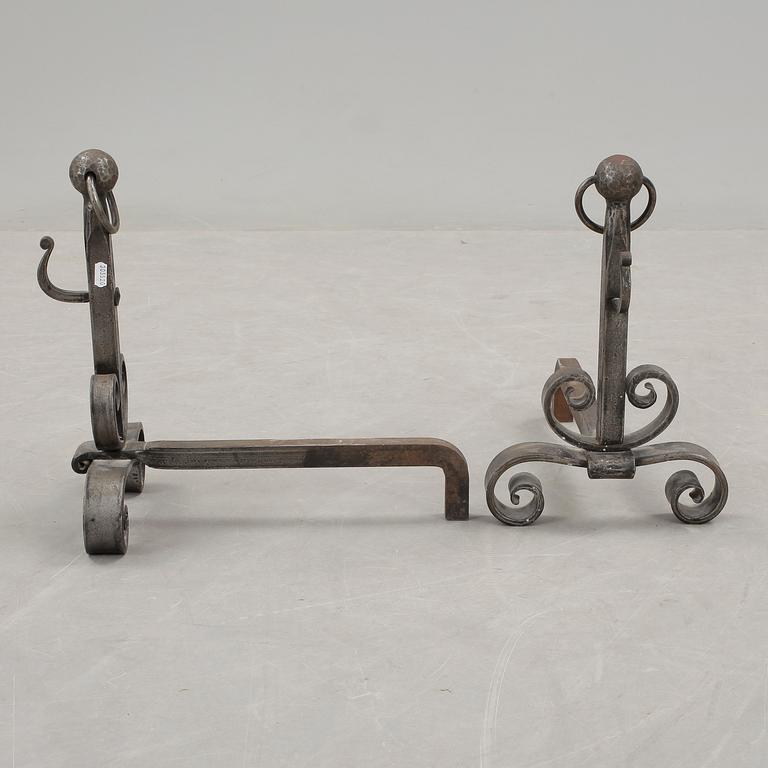 ELDHUNDAR, ett par, smide, barockstil, sent 1800-tal.