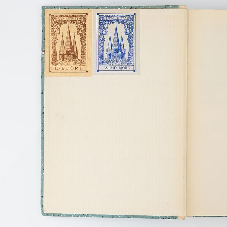 Böcker om svensk keramik. 19 st..