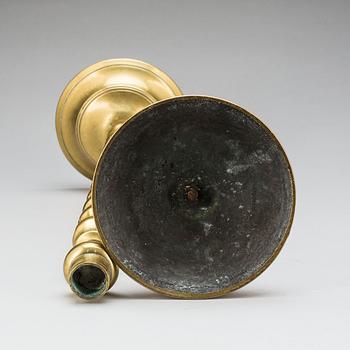 LJUSSTAKAR, ett par, barockstil, 1800-talets slut.