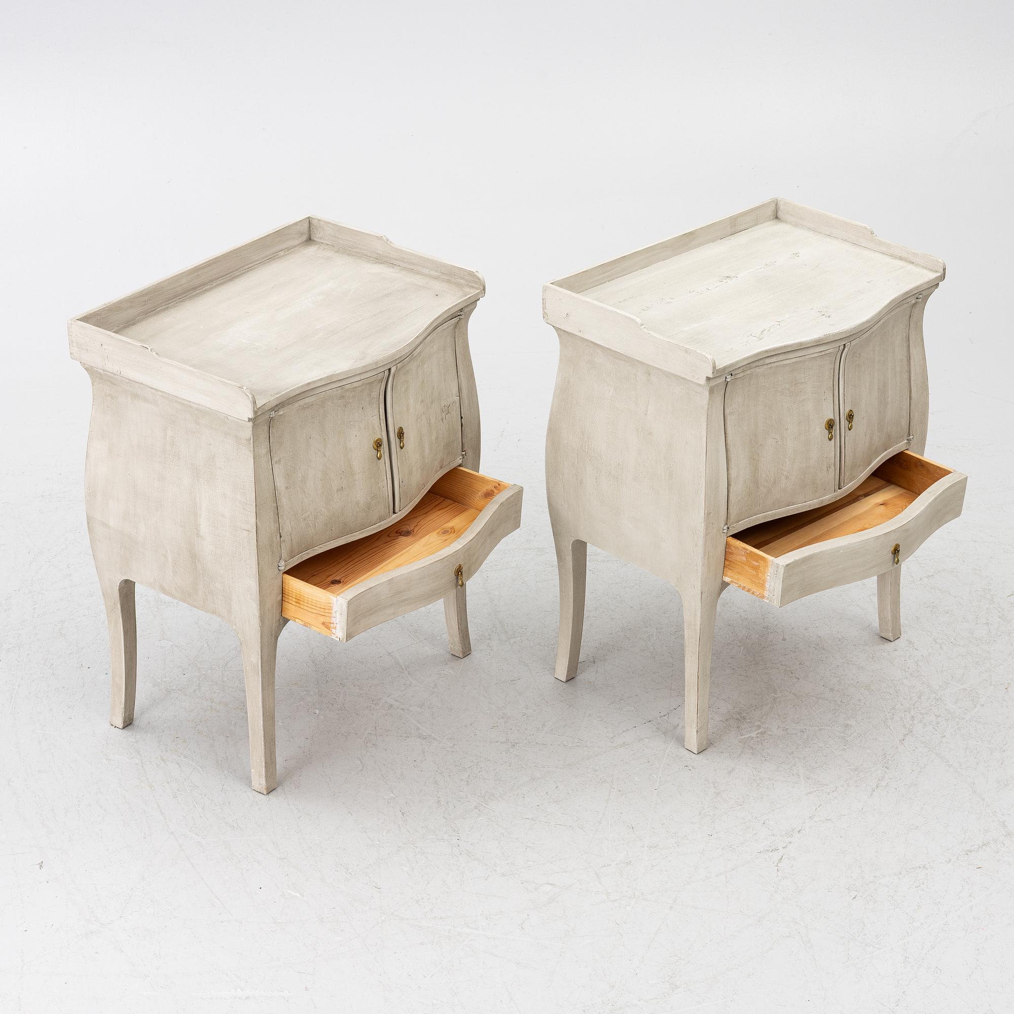 Pair of commodes, Rococo style, late 20th century.