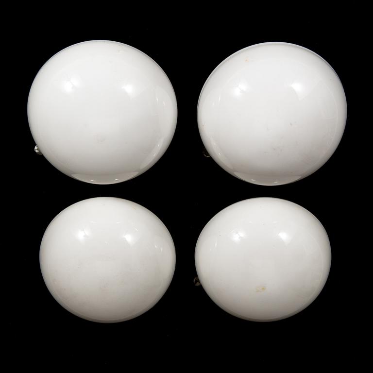 Kattovalaisimia/plafondeja/seinävalaisimia, 4 kpl, malli 80112-15, Idman 1950-luku.