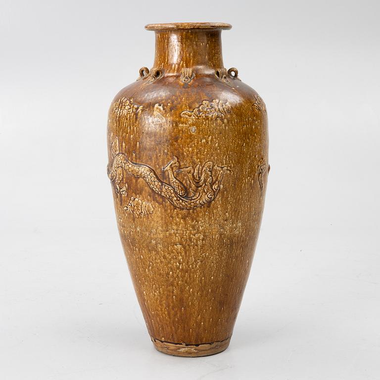 Floor vase, porcelain, China, 20th century.