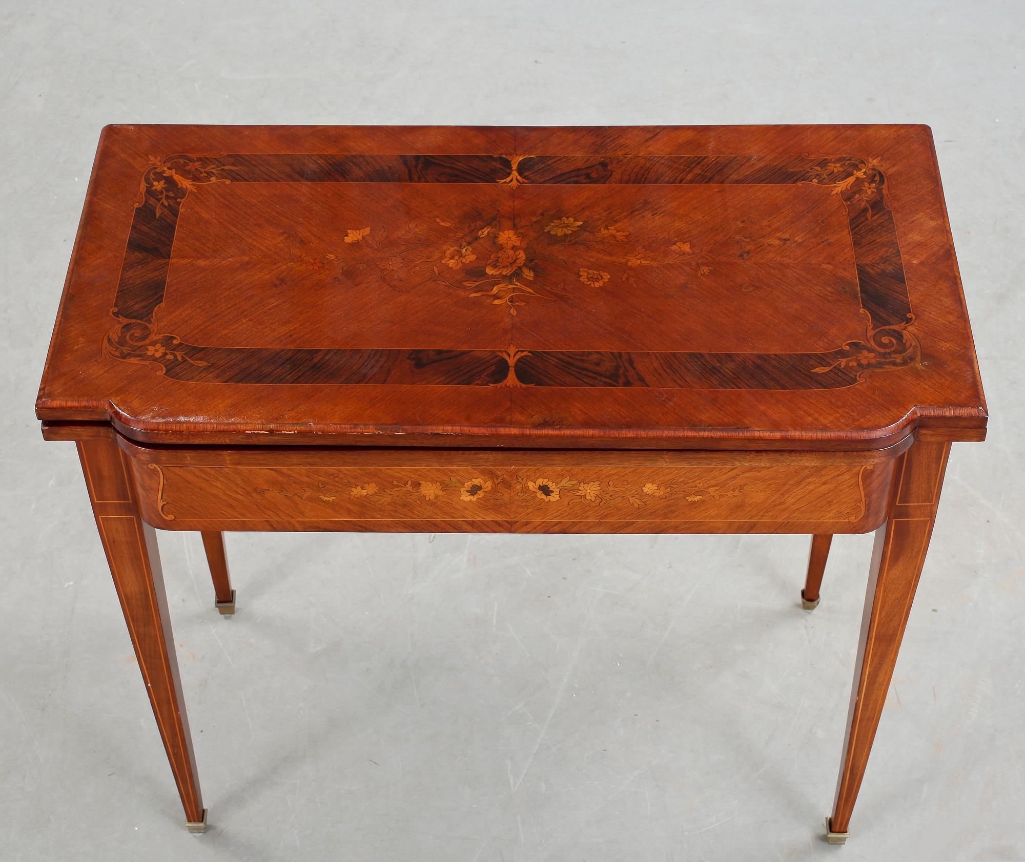 SPELBORD, sengustaviansk stil, 1900-talets första hälft.