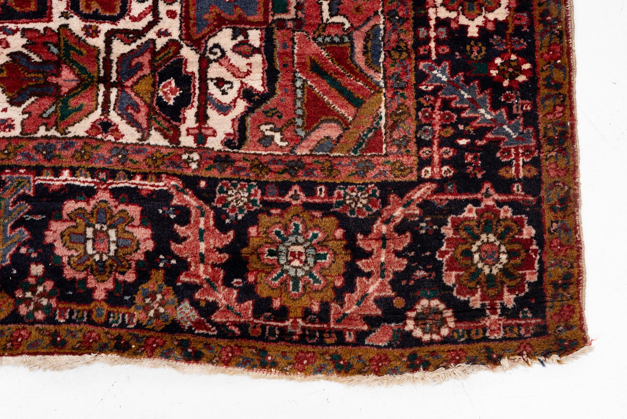 Rug, Heris, approx. 345 x 238 cm.