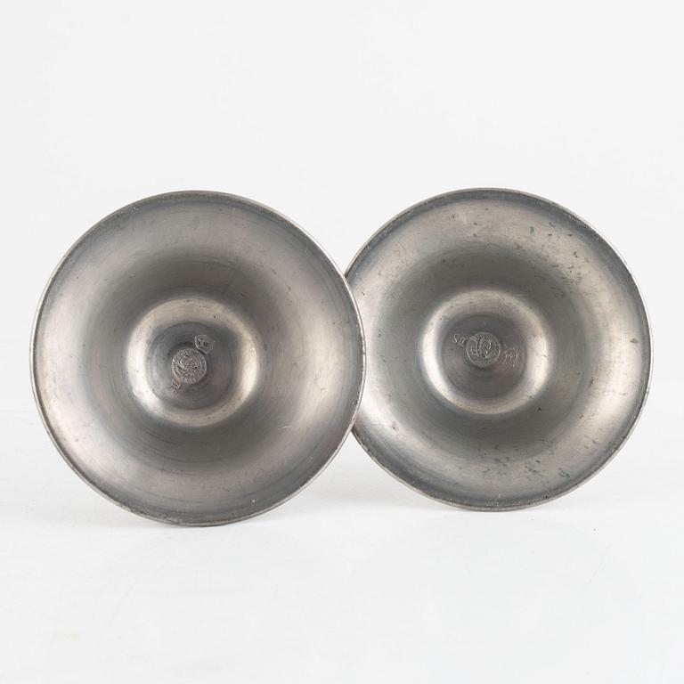 Firma Svenskt Tenn, a pair of pewter candlesticks model "76", Stockholm 1930.