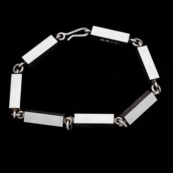 ARMBAND, silver, Rey Urban, Stockholm 1998(? otydlig stämpel)vikt ca 35 gr.