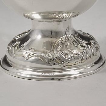 VINKANNA, av David Thomas Hell, Hamburg (verksam 1772-1008). Rokoko.