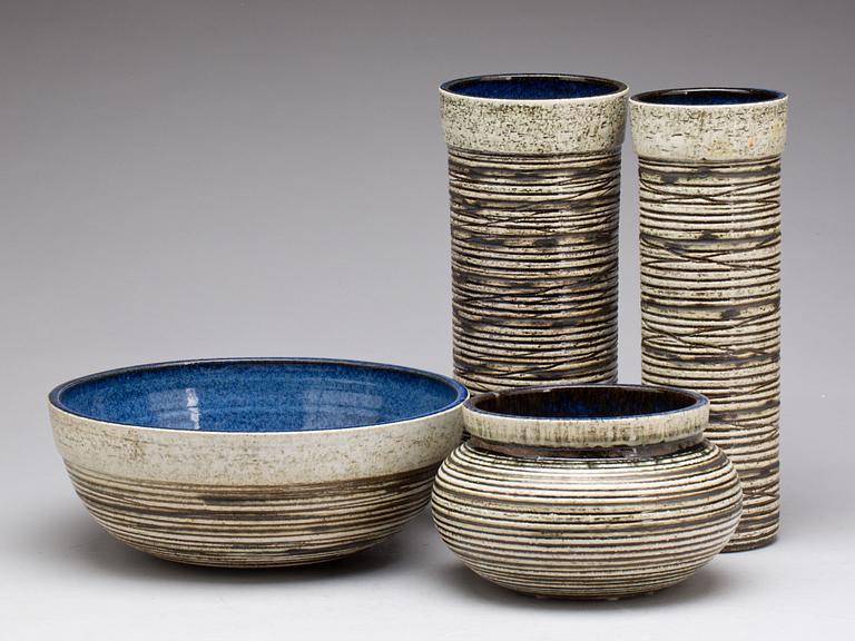 VASER, 2 st samt SKÅLAR, 2 st, stengods, Britt-Louise Sundell, Gustavsberg.