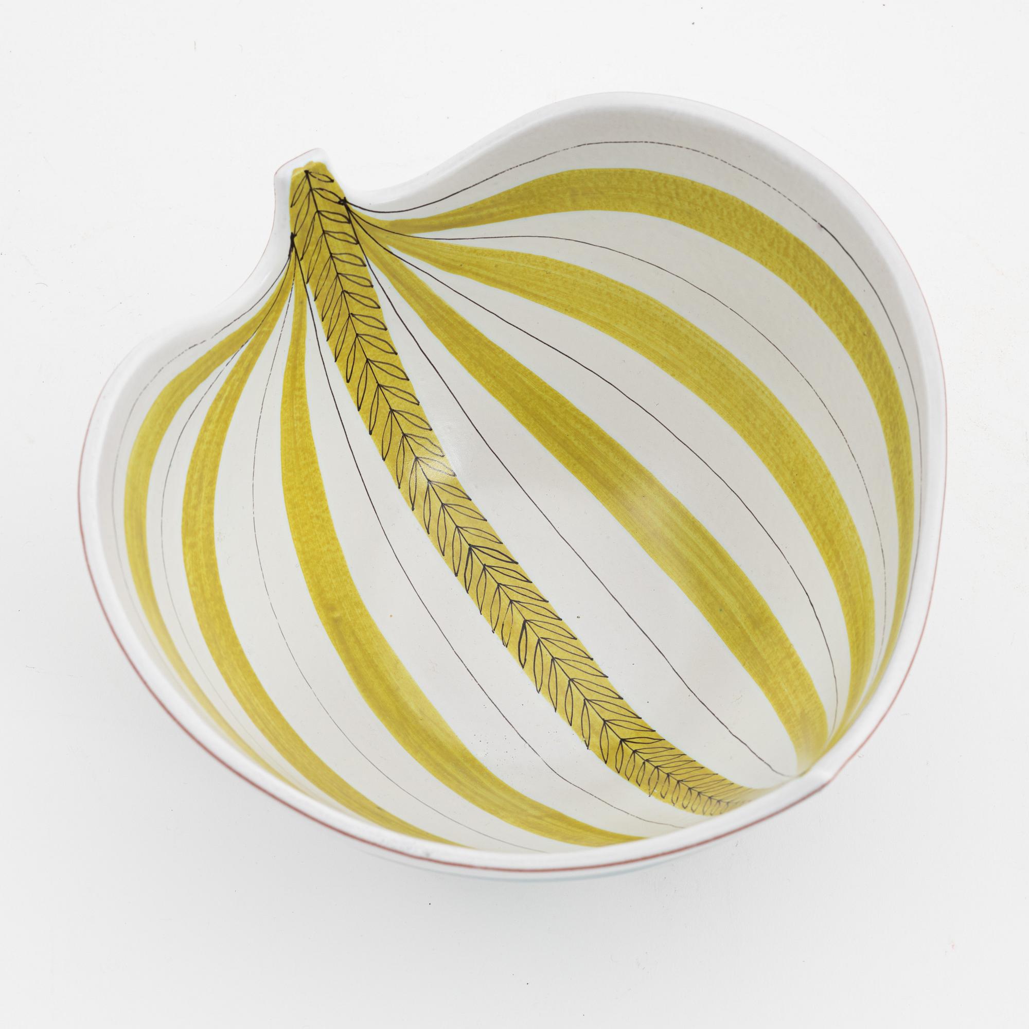 Stig Lindberg, a faience bowl, Gustavsbergs studio.