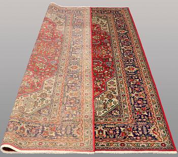 MATTA, Täbriz, ca 295 x 207 cm.