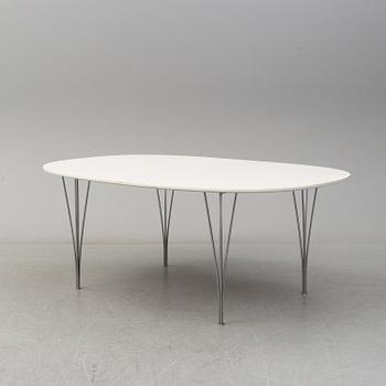 A 'Superellips' table by Bruno Mathsson and Piet Hein, Fritz Hansen, Denmark, 1900-talets andra hälft.