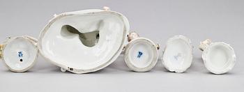 FIGURINER OCH FAT, 5+1st, porslin, bl a Meissen och Berlin, 1800-tal.