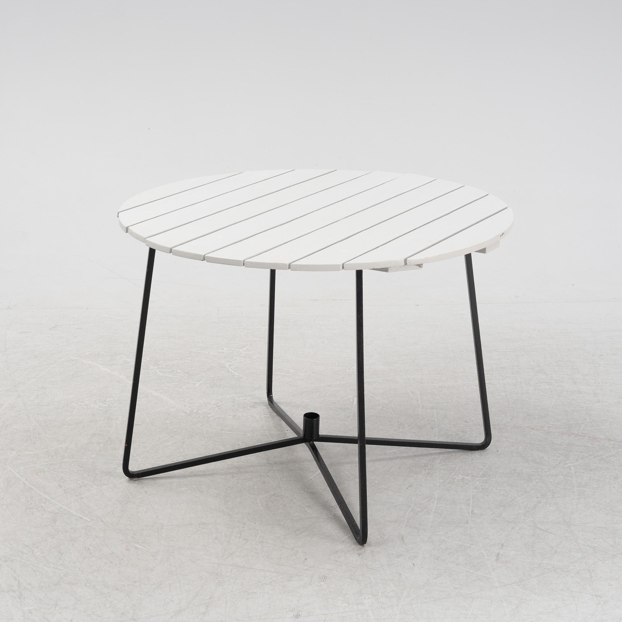 Arthur Lundquist, a model 'A2' garden table, Grythyttan Stålmöbler.