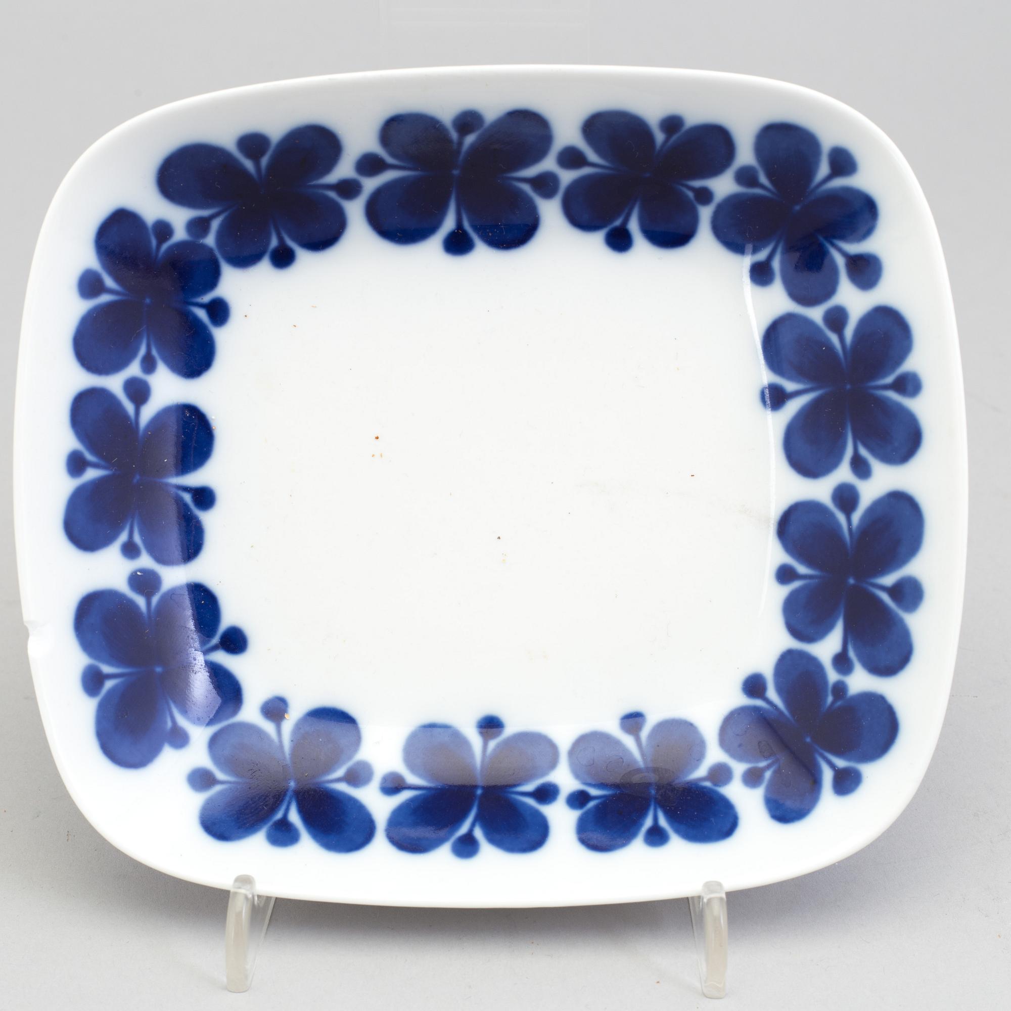 MARIANNE WESTMAN, servisdelar, ca 45 st, porslin, "Mon Amie", Rörstrand.