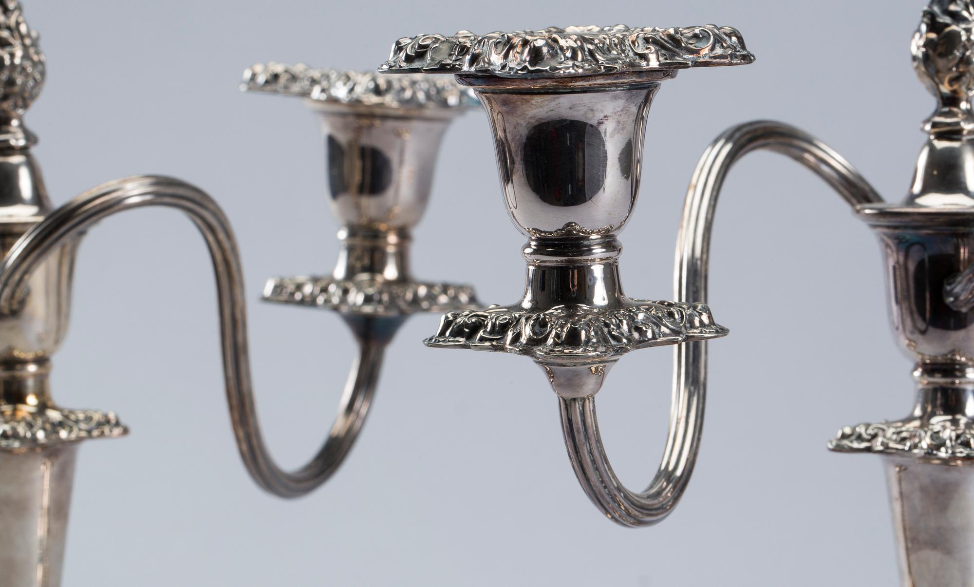 KANDELABRAR, ett par, nysilver, 1900-tal.