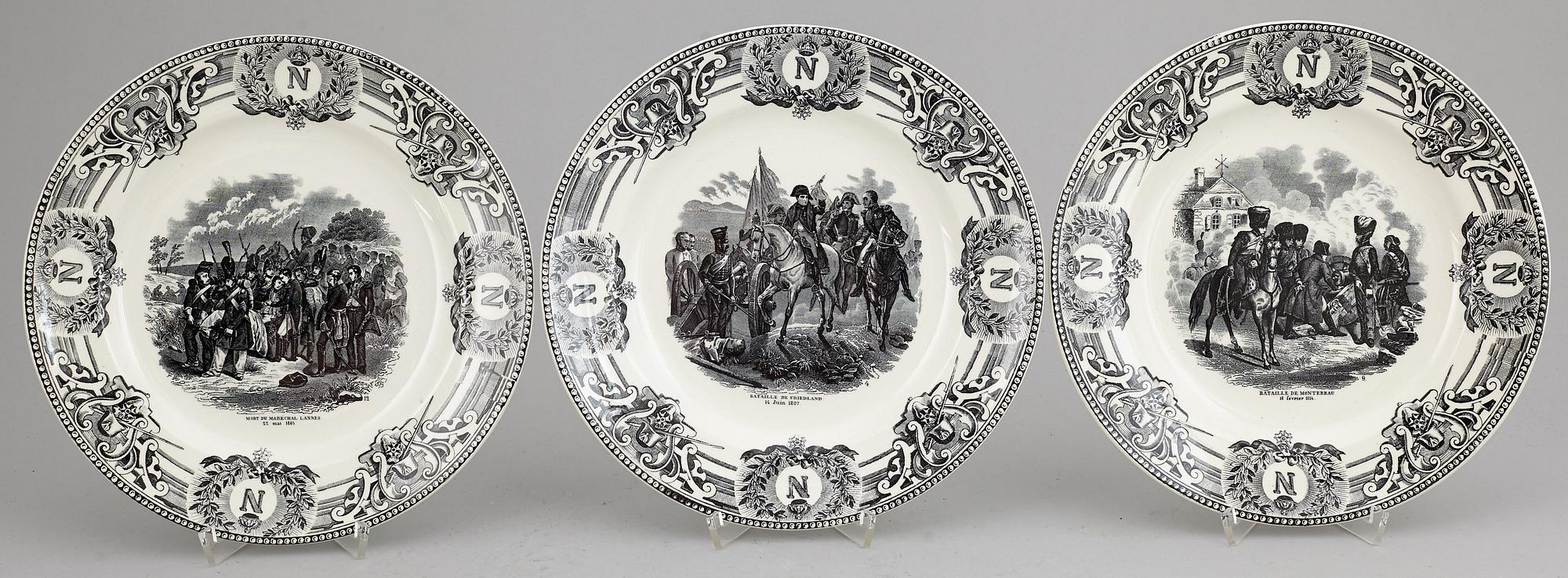 A set 15 cream ware dinner plates, Belgium, "Napoleon".
