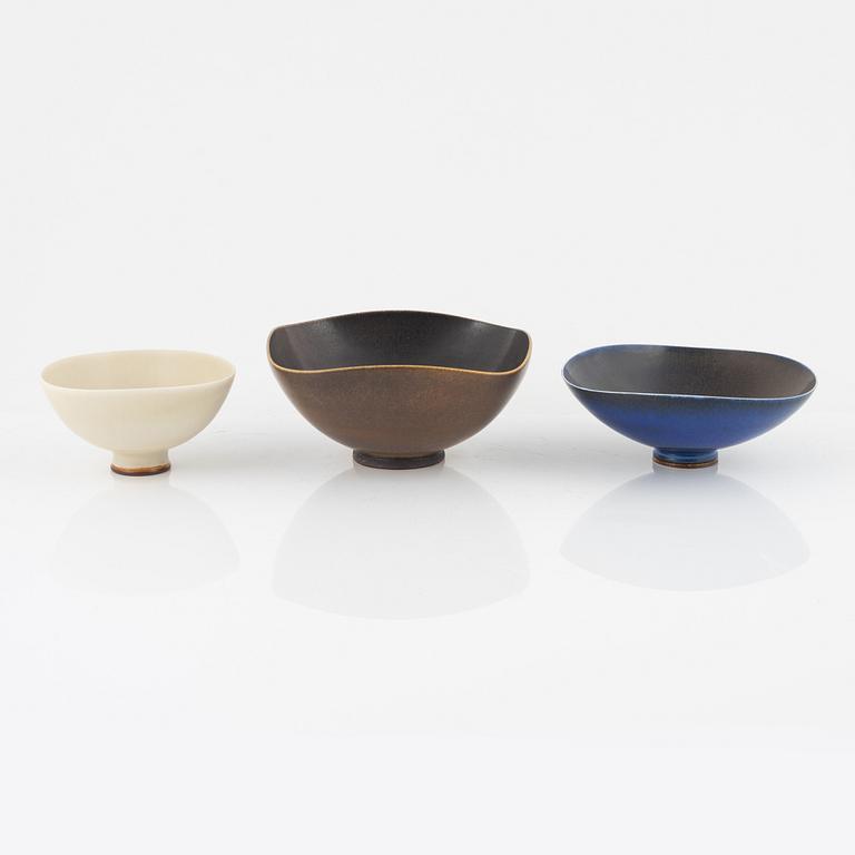 A set of three earthenware bowls by Berndt Friberg for Gustavberg studio, Sweden, 1954-1968.