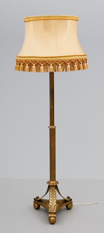 GOLVLAMPA, gustaviansk stil, 1900-talets mitt.