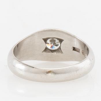 Ring in platinum set with a round brilliant-cut diamond, Harry Hermansson Stockholm 1958.